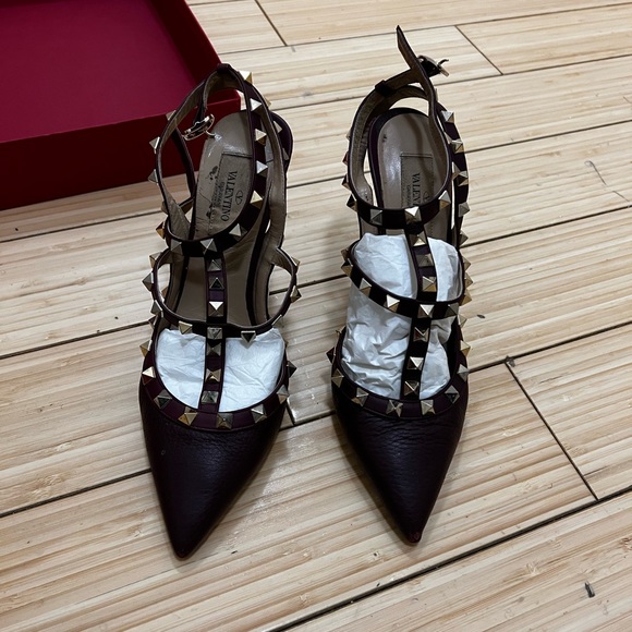 Valentino - Picture 2 of 7